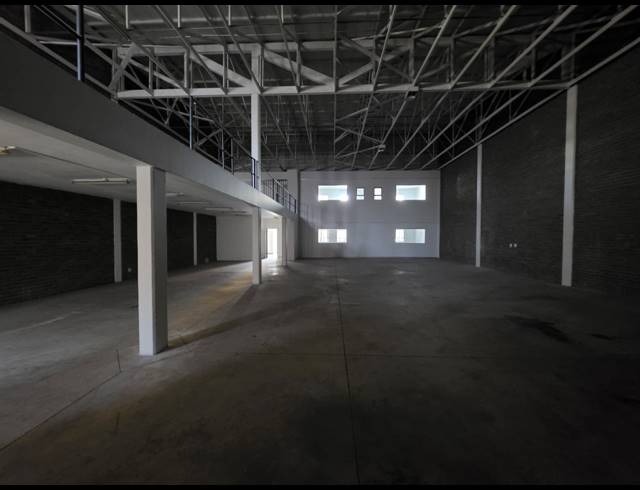 550M² WAREHOUSE TO LET IN STORMILL